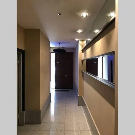 Loft Con Entrada Autonoma/terraza/wifi En Centro アパート