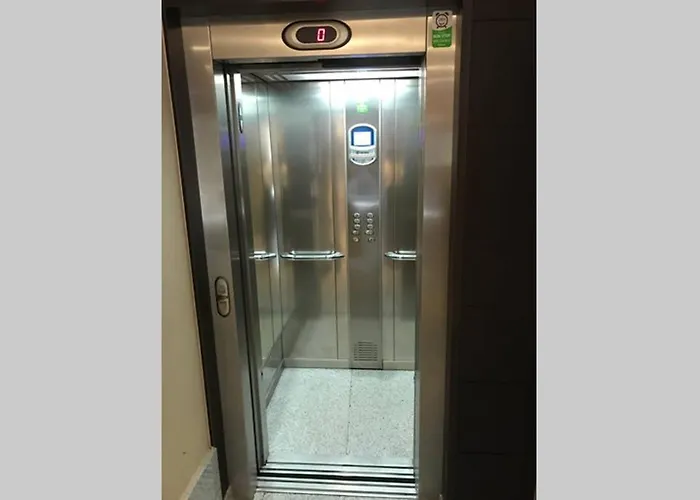Loft Con Entrada Autonoma/terraza/wifi En Centro アパート *